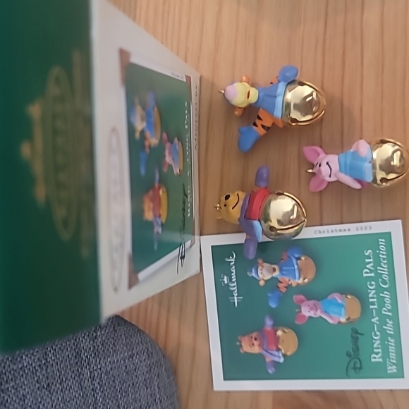 Hallmark 2 Sets of 3 miniature Winnie The Pooh Ornaments - Picture 6 of 7